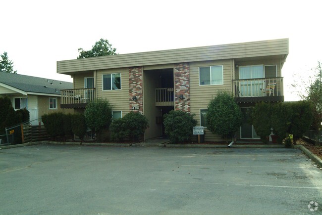 Building Photo - Centrally Located Ground floor Remodeled 1... Rental