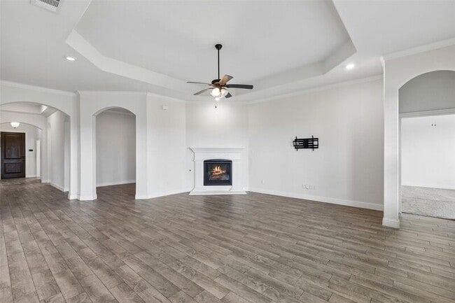 Photo - 2513 Loudon St W