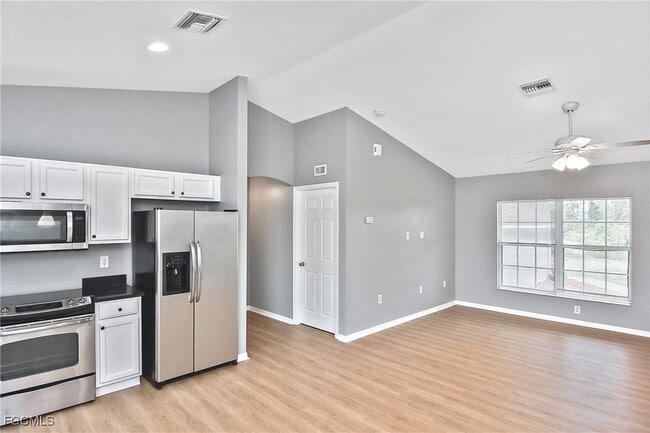 Building Photo - 4016 35th St SW Rental