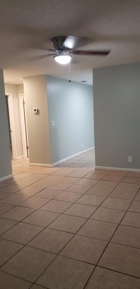 Photo - 802 N Lake Dr