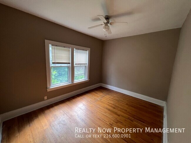 Photo - 1647 Hillcrest Rd Unit 1647 Hillcrest 2