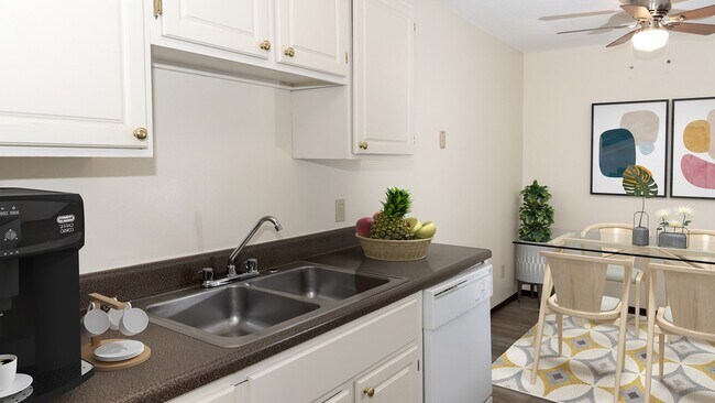 Photo - River Pointe