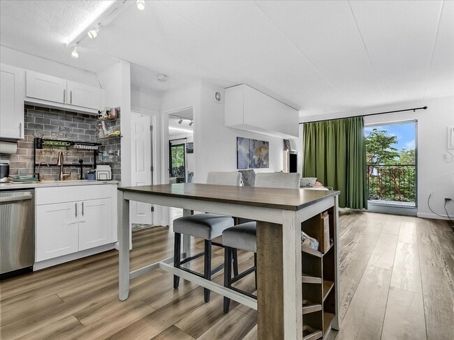 Photo - 995 Massachusetts Ave Condo Unit 403