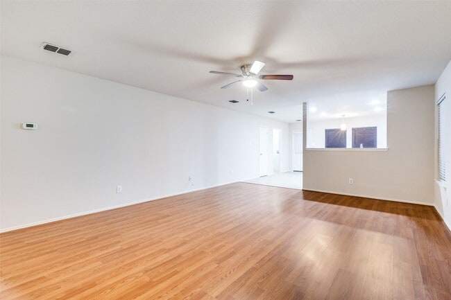 Photo - 1909 Diamond Lake Trail