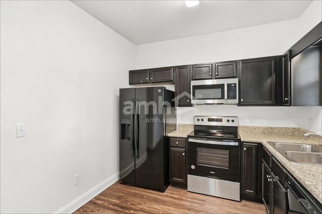 Photo - 1706 Antebellum Dr