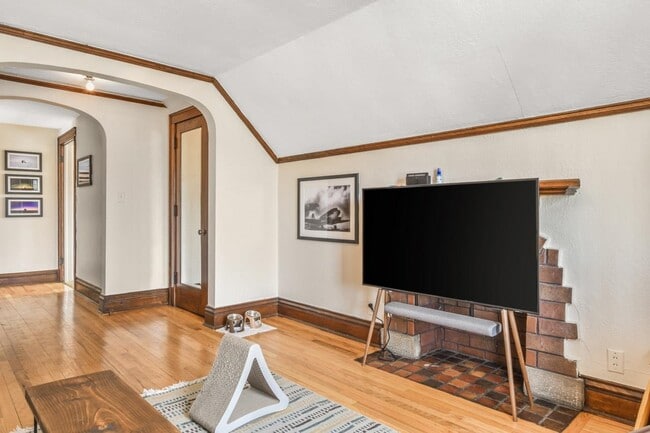 Photo - 1319 Rutledge St Unit 5