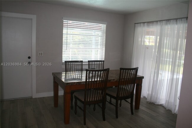 Photo - 621 SW 64th Pkwy