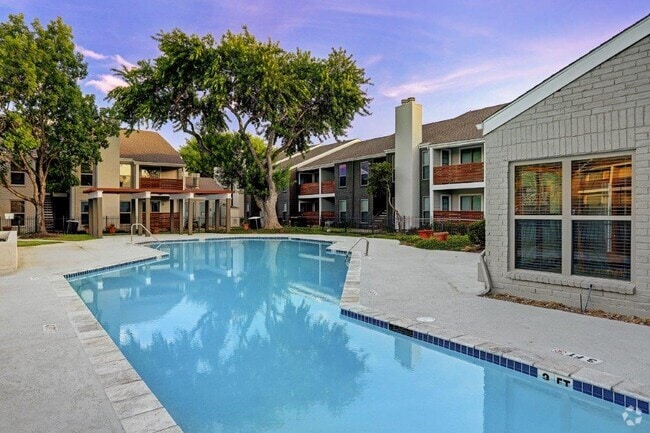 Building Photo - Commons at Westchase Rental