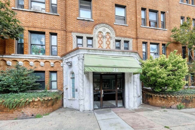 Building Photo - 36 Duncan Ave Unit E Rental