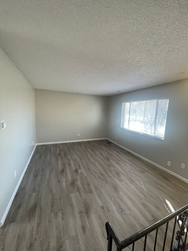 Photo - 1113 W Arroyo Ave Unit 3