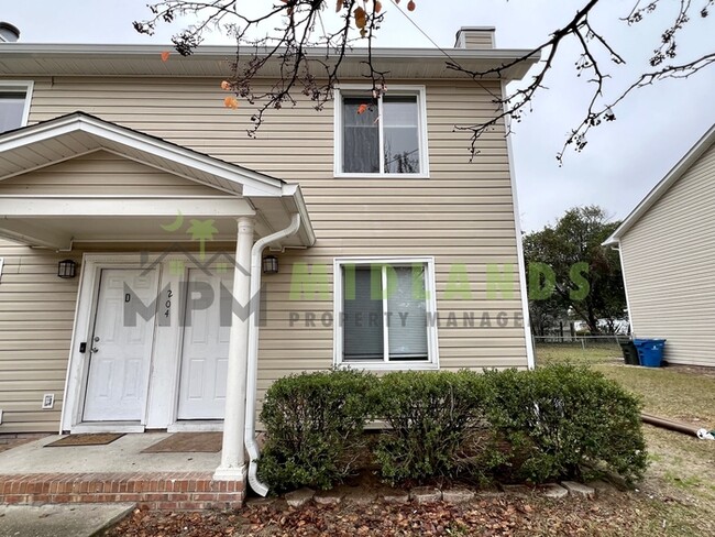 Building Photo - 204 S Cromwell St