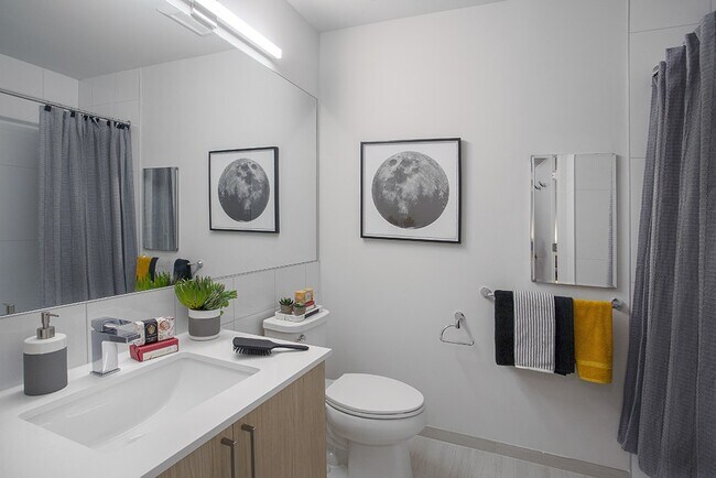 Hall Bathroom at Admirals Cove