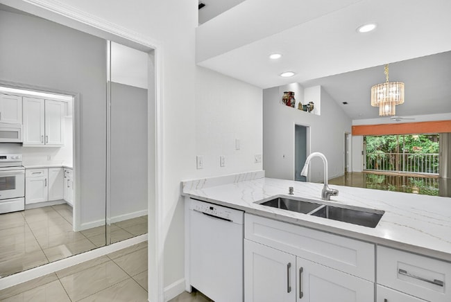 Photo - 2325 Hidden Lake Dr