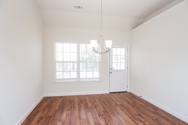 Photo - 551 Carlton Pointe Dr