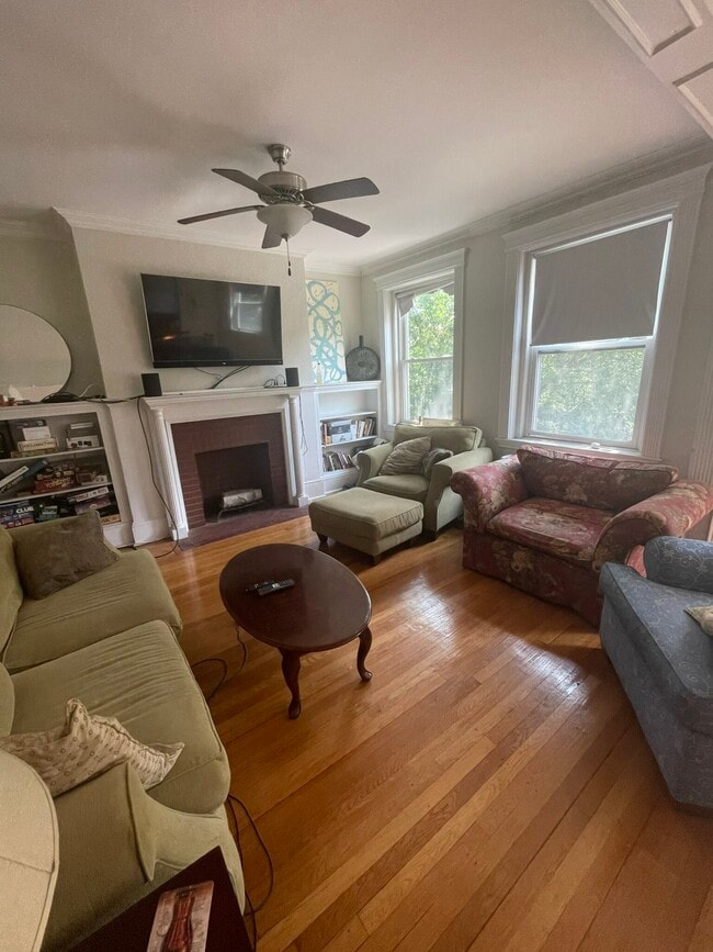 Photo - 17 Englewood Ave Unidad 1