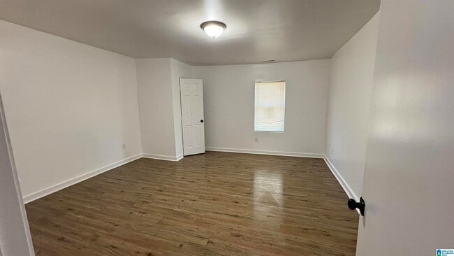 Photo - 1310 Steiner Ave SW