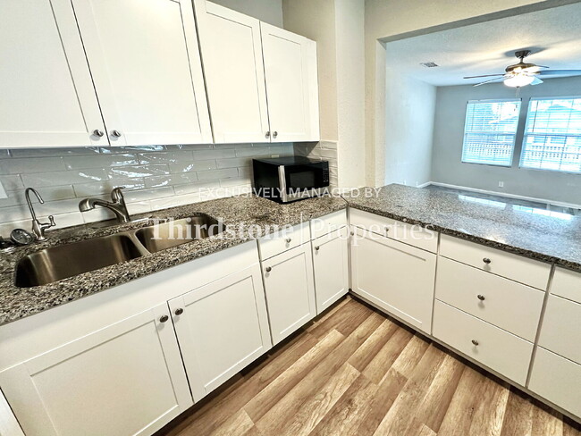 Photo - 2748 Gilmore St