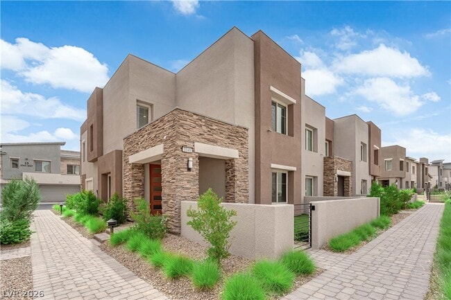 Photo - 600 N Carriage Hill Dr Unit 1048