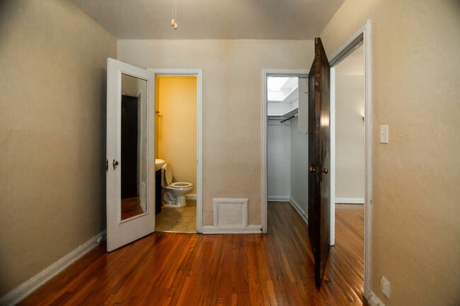 Photo - Traymore Apartments