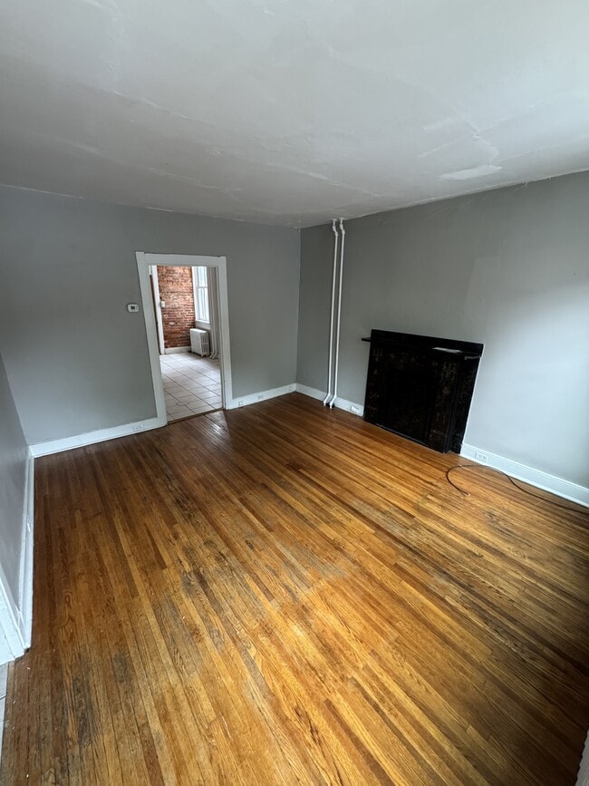 Photo - 313 N Mulberry St