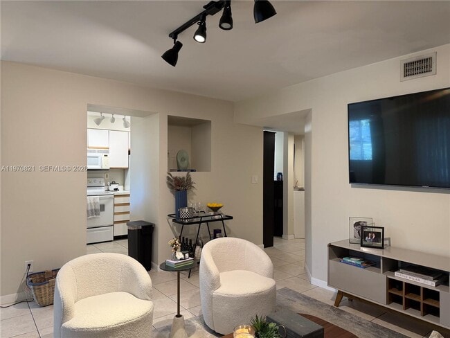 Photo - 882 NW 92nd Ave Unit 882