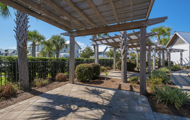 Building Photo - 18 E Milestone Dr