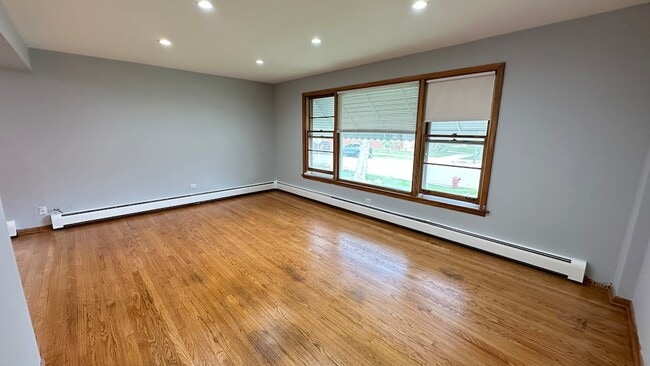 Photo - 5128 N Long Ave Unit 1