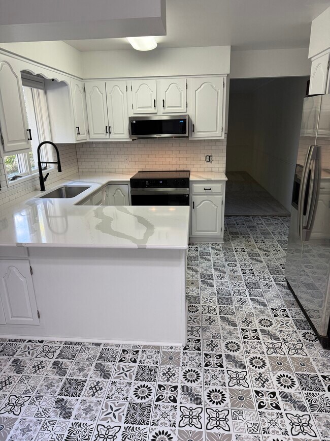 4352 Clement Dr House House Rental in Saginaw, MI