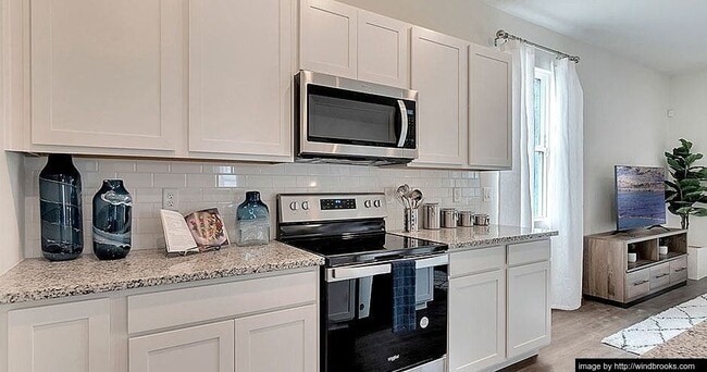 1720 Cambrelle Wy