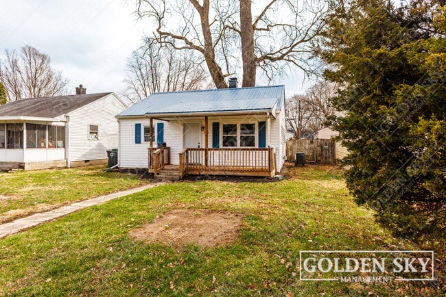 Building Photo - 2312 S Pershing Dr