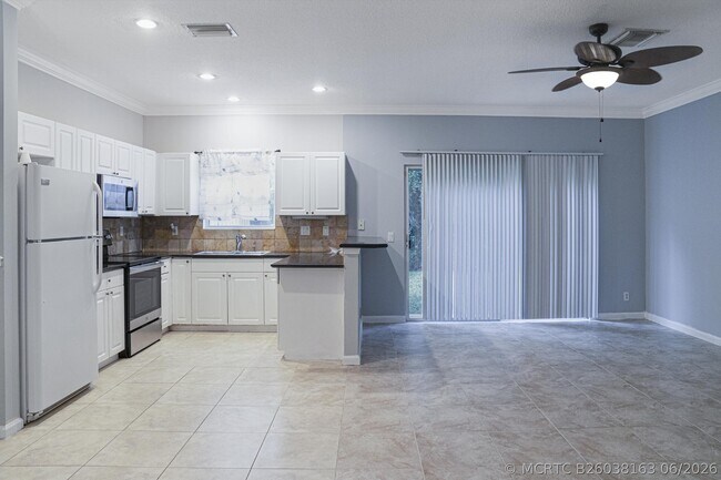 Photo - 130 Baldwin Blvd