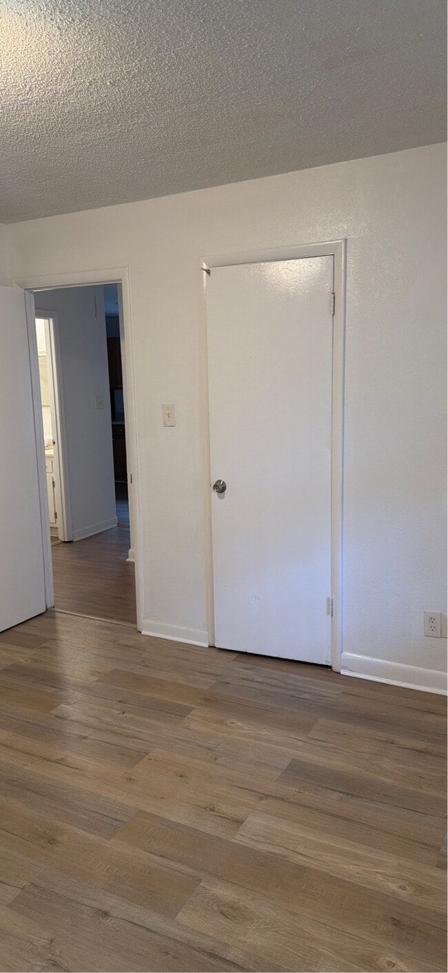 Photo - 2721 Clayton Dr NW