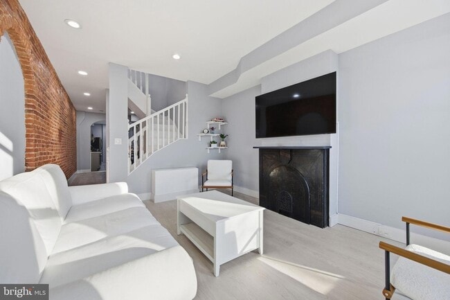 Photo - 1015 Riverside Ave