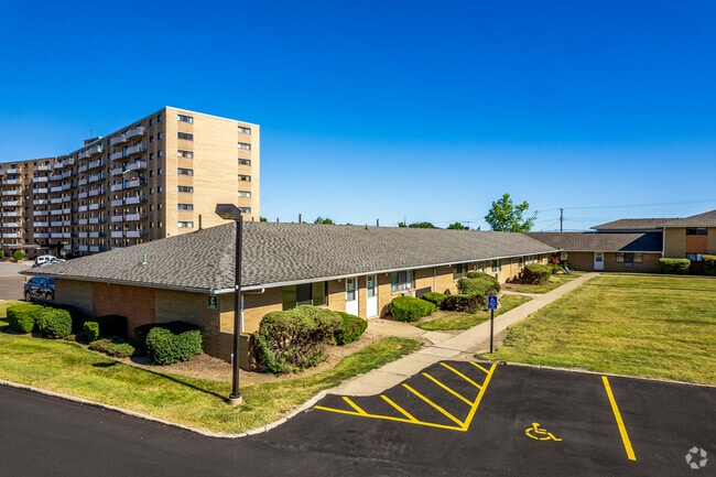Bishop Park Apartments