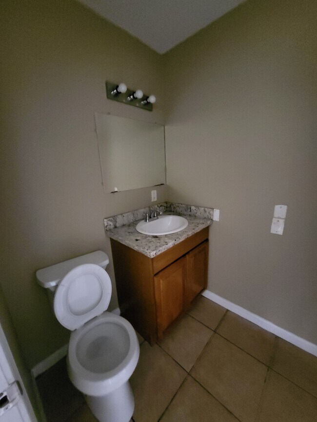 Photo - 9628 El Scott Ave