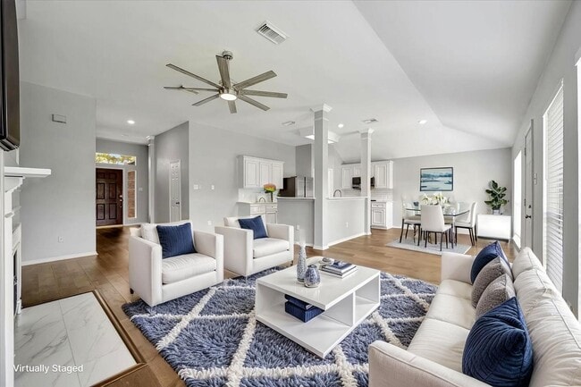 Photo - 3915 Summerfield Dr