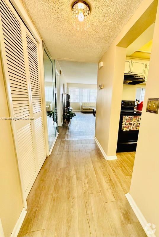 Building Photo - 330 SE 2nd St Unit 204G Rental