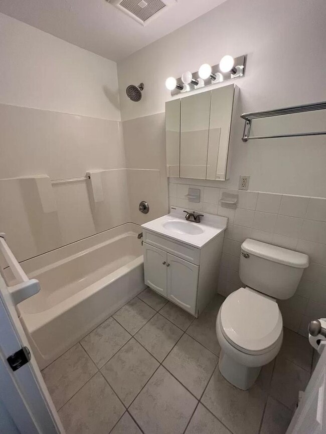 Photo - 815 Morton St