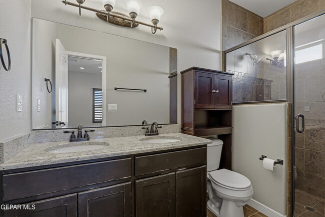 Photo - 2508 Eastern Sky St