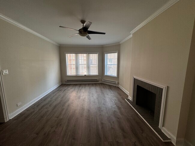 Building Photo - 321 Kedzie St Unit 2 Rental