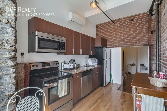 Photo - 4 Leverington Ave Apartment Unit 206