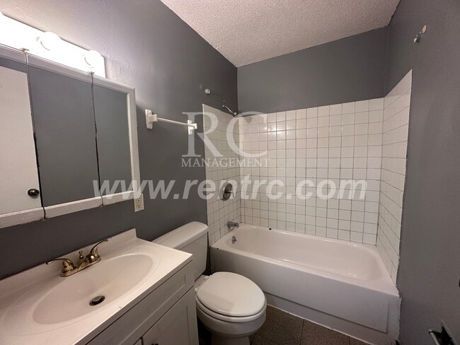 Photo - 1007 Shasta-