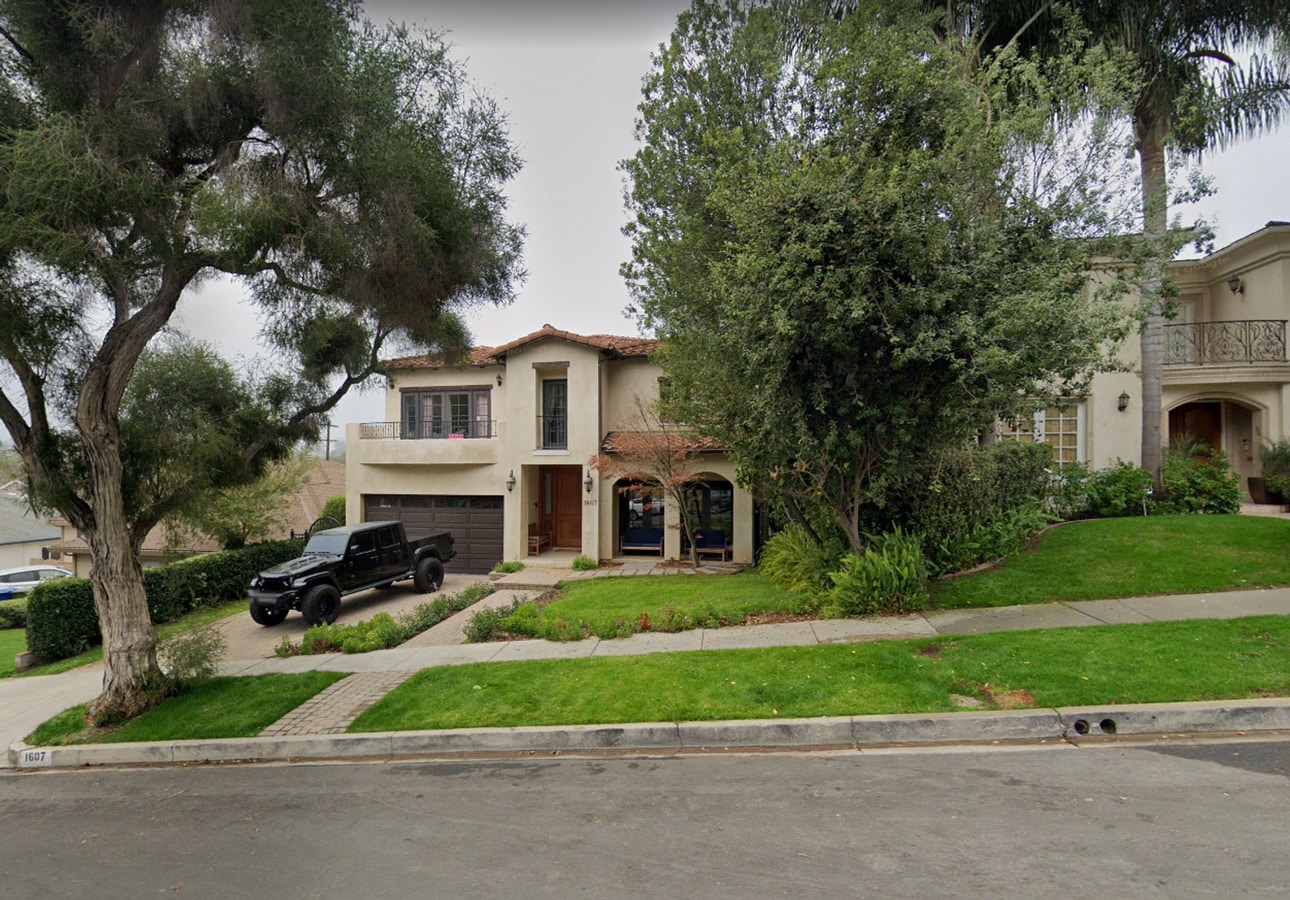 GORGEOUS 7 BED 6.5 BATH FOR LEASE IN BEVER... - GORGEOUS 7 BED 6.5 BATH FOR LEASE IN BEVER... Casa