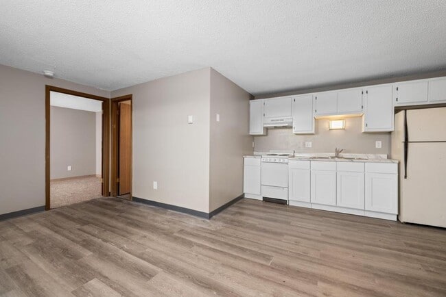 Photo - Maplewood Apartments