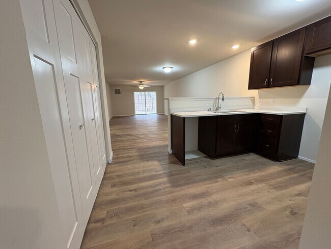 Hidden Hollow Apartments - McFarland