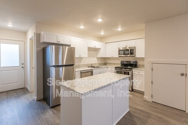 Photo - 110 N 7th Ave