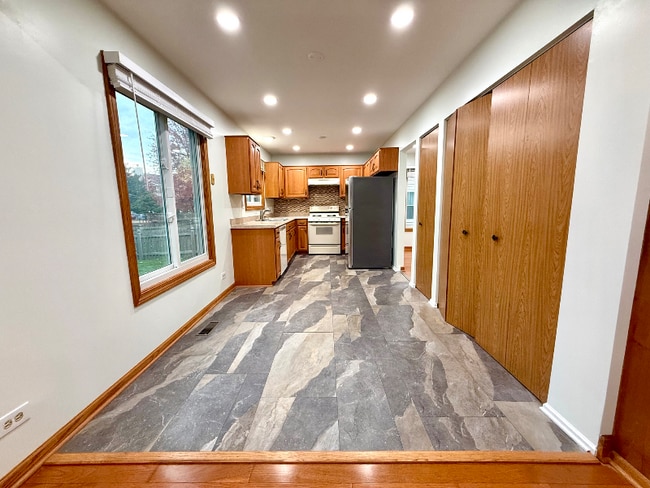 Photo - 2449 Carlton Dr