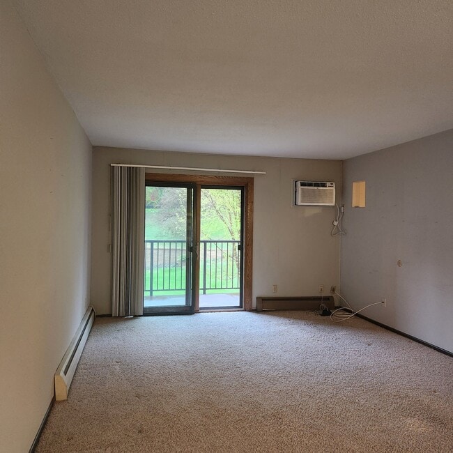 Photo - 2690 Oxford St N Unit Apt 230