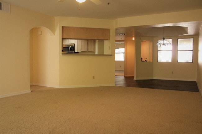 Photo - Biltmore / Arcadia Lite - 32nd St & Camelback