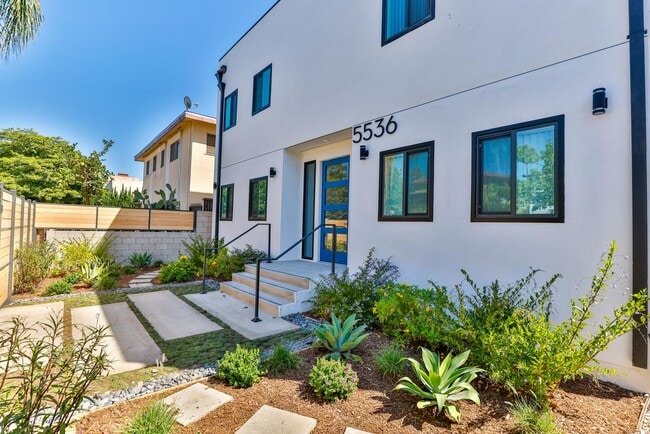 Photo - Premium Dion Apartments